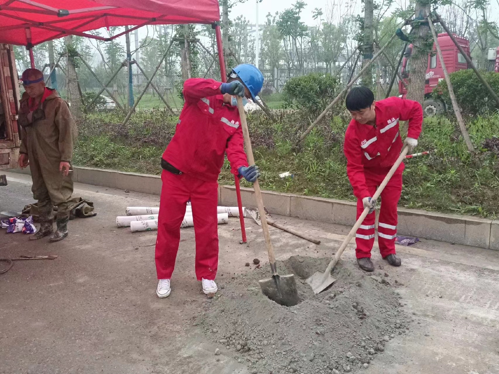 隆回管道疏通哪家好】及时进行市政管道清淤