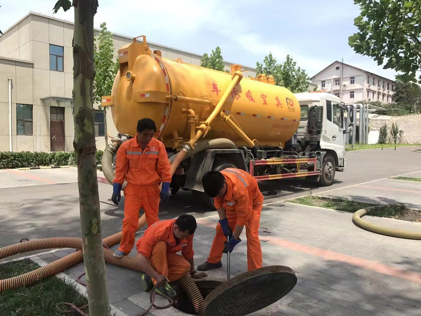隆回化粪池清理与5-8吨吸粪车施工效率分析